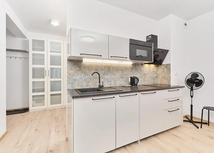 Ksiecia Witolda 32 By Renters شقة